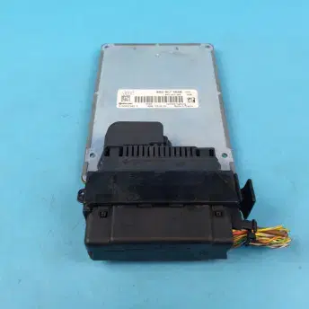 아우디 A4 ECU 모듈 8R0 907 364B / 8R0907364B